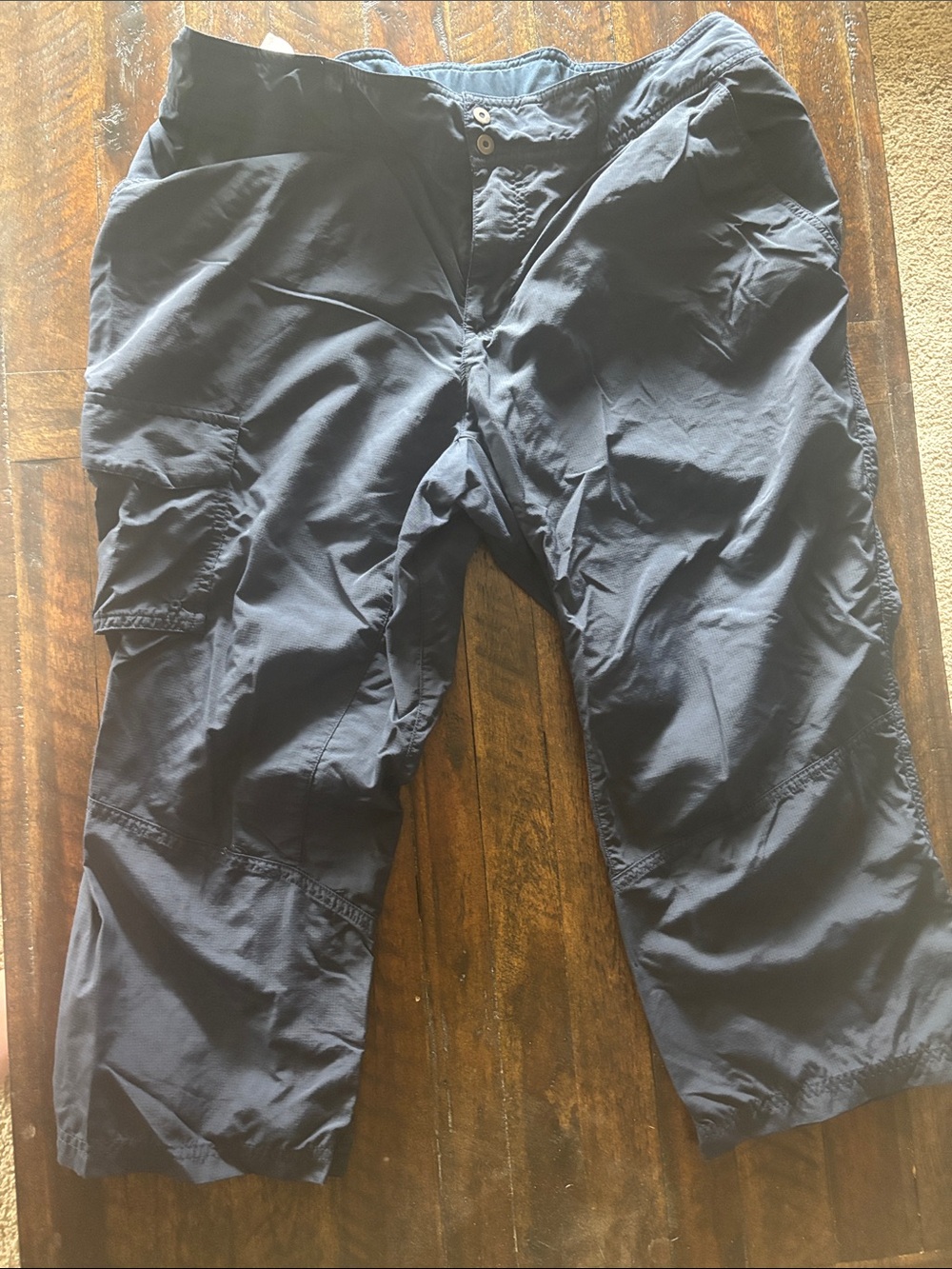 Columbia Women's Navy Cargo Jogger Capris